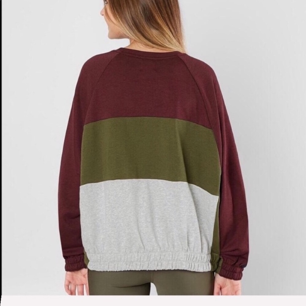 🌴🌼HURLEY- PULL OVER SWEATSHIRT🌼🌴 - Picture 5 of 8